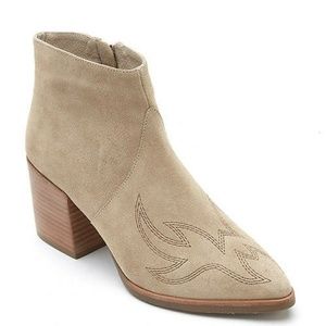 Anthropology booties Matisse Ankle Vox block heel